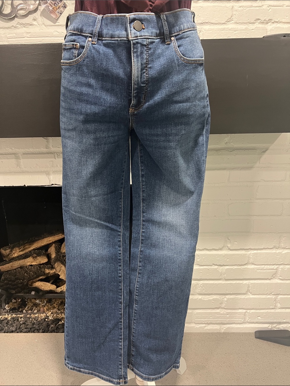 Ann Taylor Women's Slim  Boot Cut Jeans in Medium Blue Wash